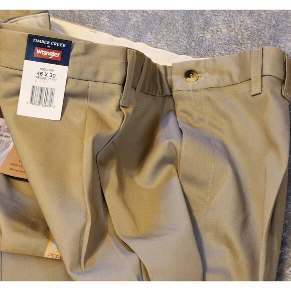 NWT Timber Creek By Wrangler Pleated Front Relaxed Fit Khaki Men's 46×30 - Picture 4 of 4
